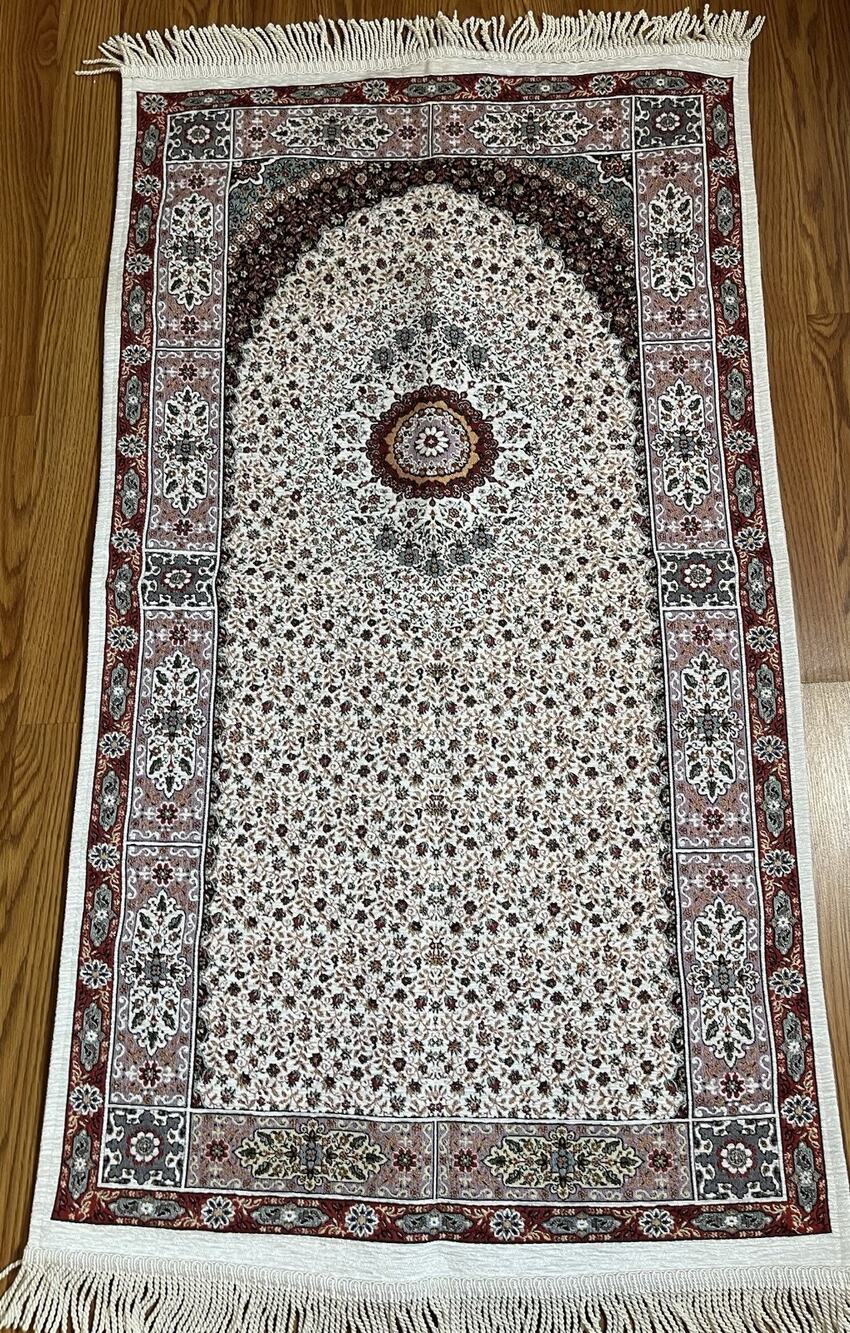 Beautiful Turkish Chenille Area Rug 46” x 25”